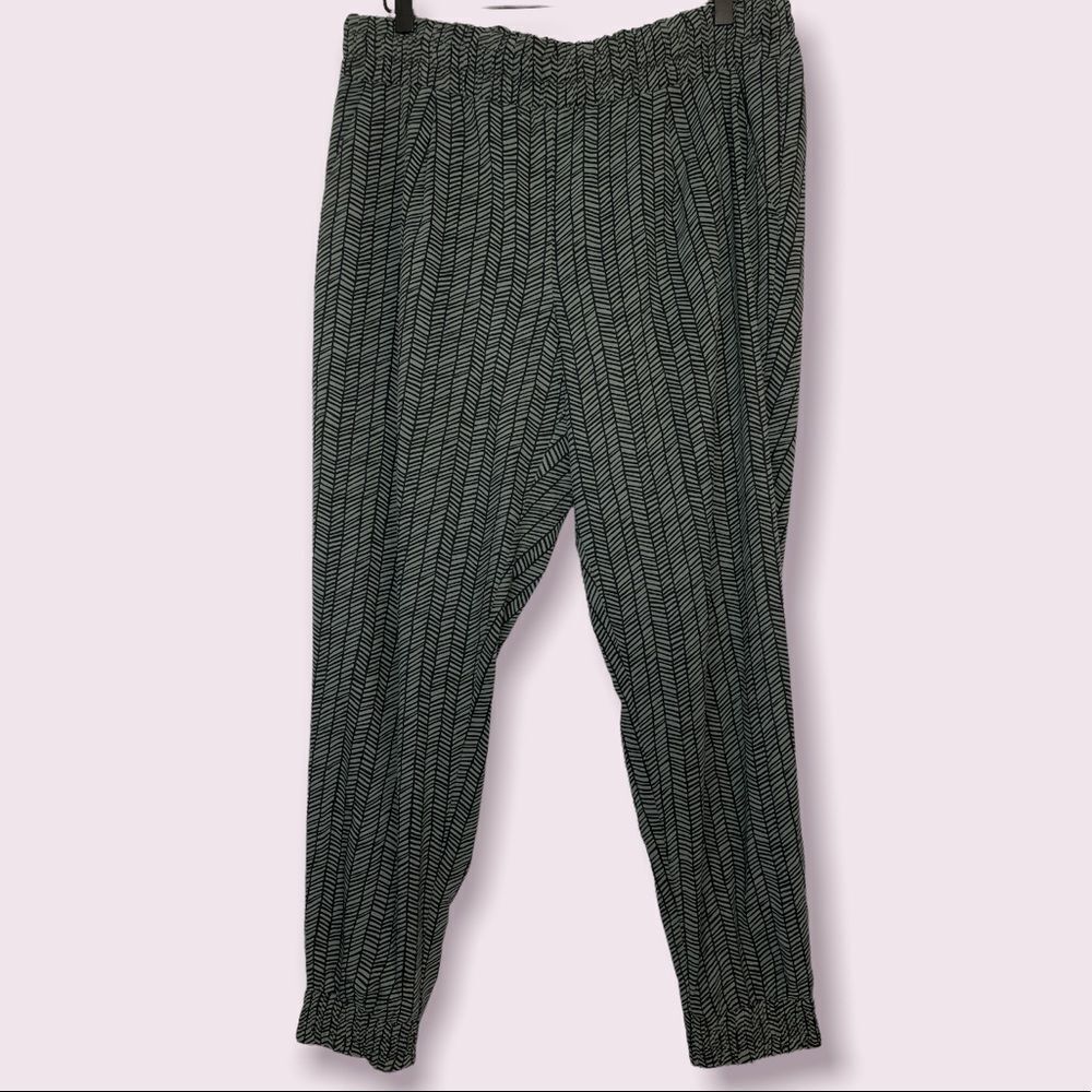 Athleta Aliso Tropical Green Joggers 16
